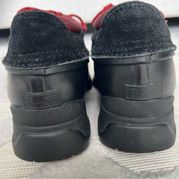 BASS Anchorage Low Top Suede & Rubber Duck Boot Shoes Women 9M Lace Up Black Red - Picture 8 of 16
